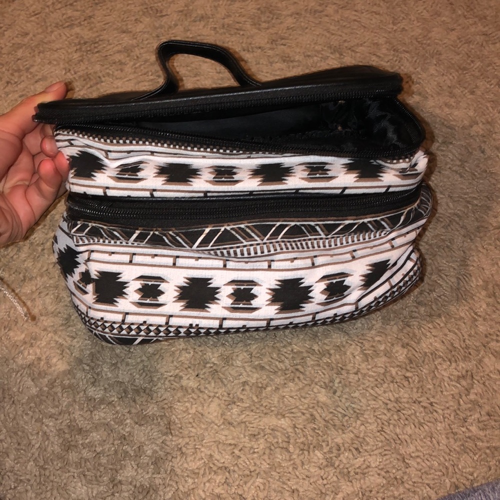 Icing cosmetic travel bag